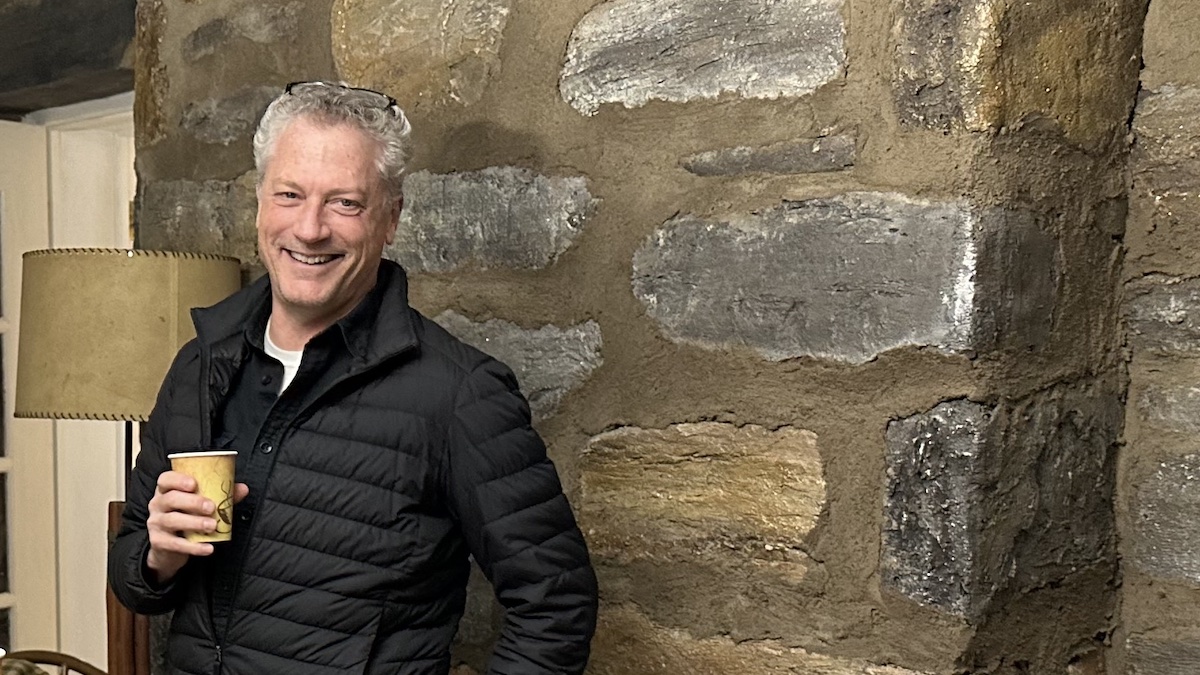 Keith P. Cunningham, concepteur de production, sur la conception d'un monde qui ne semble pas conçu
