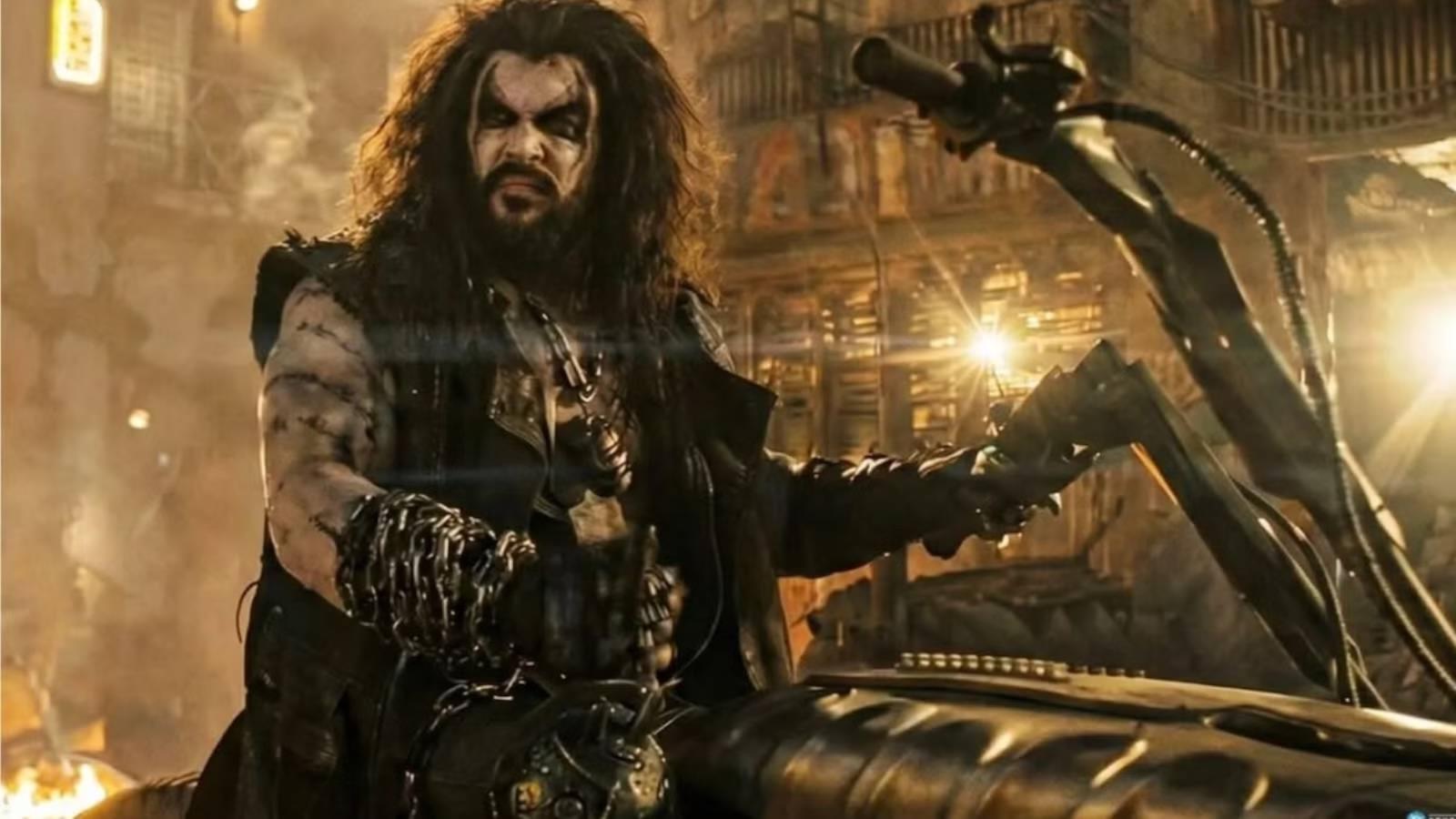 La star de Supergirl, Jason Momoa, taquine l'avenir du DCU de Lobo (et pourquoi il doit être classé R)