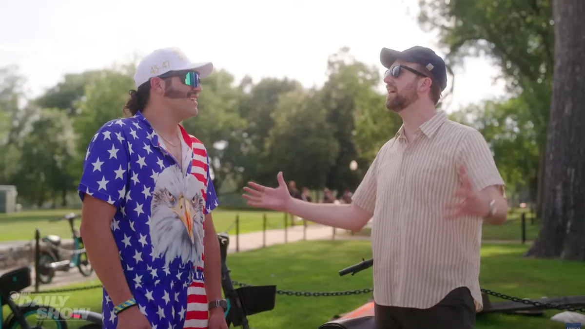 The Daily Show : Jordan Klepper écrase le combat UFC à la Maison Blanche